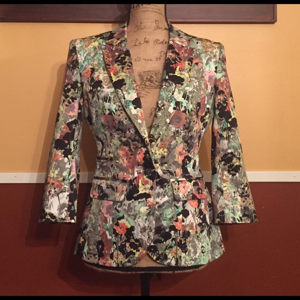 Bebe floral blazer